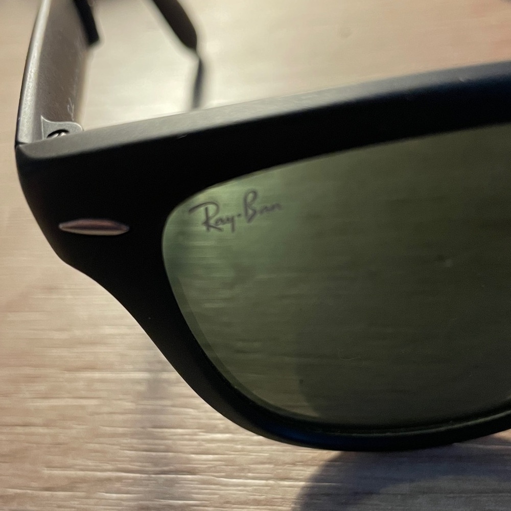 Ray-Ban Classic Black Sunglasses